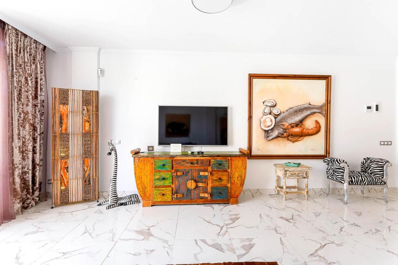 Ribera Del Puerto - Luxe Apartement With Great Terrace And Sea View 莫甘海滩 外观 照片